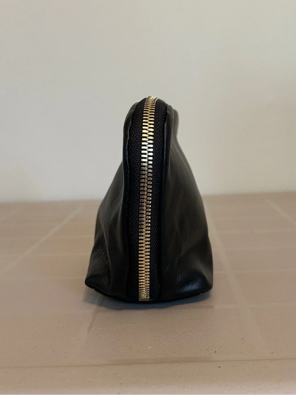 Kusshi Leather Small Makeup Bag - Picture 5 of 7